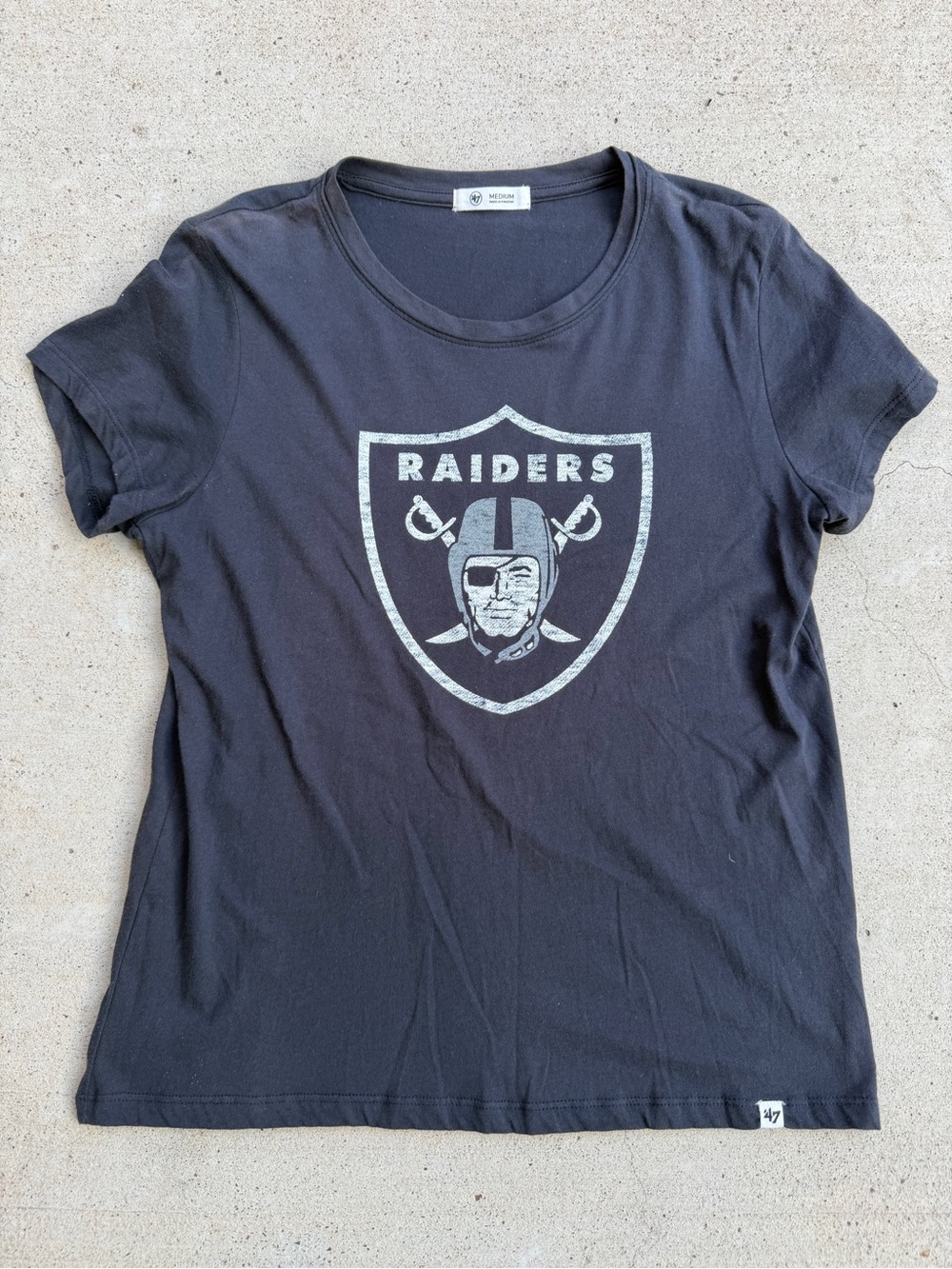 47 Brand Las Vegas Raiders Distressed Logo Tee Womens M Black NFL Shirt